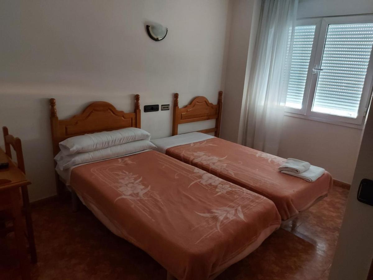 Hostal Linares Villanueva de Argano Екстер'єр фото